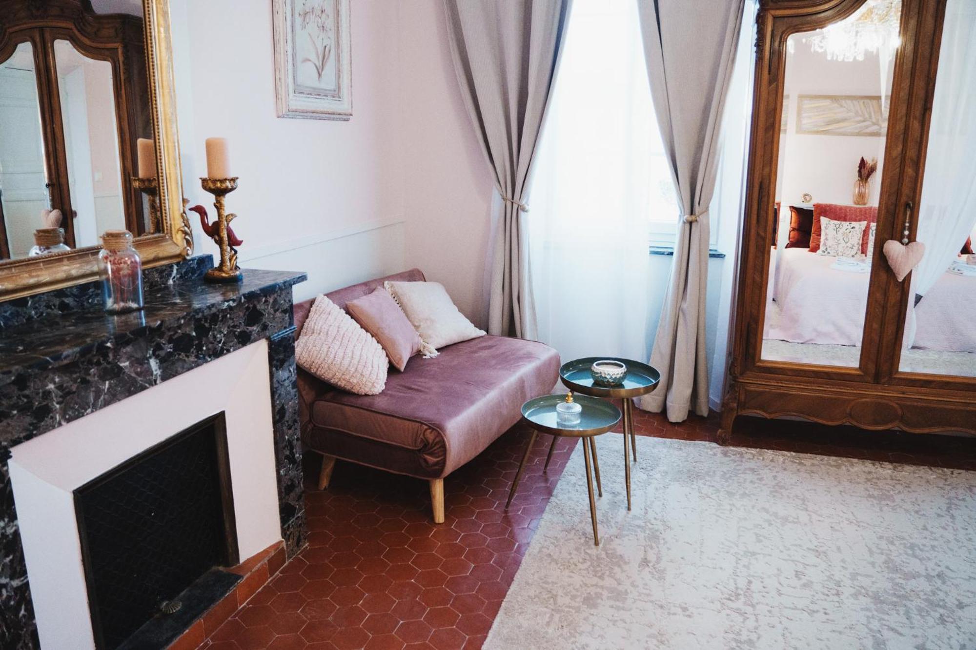 Maison D'Hotes De Charme "La Belle Dame Sans Regrets" Talairan Dış mekan fotoğraf